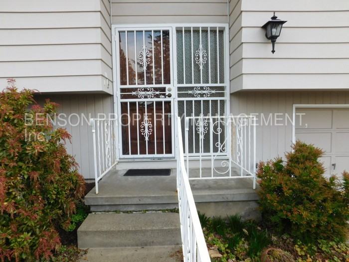 9345 SE Suncrest Dr - Photo 2 of 36