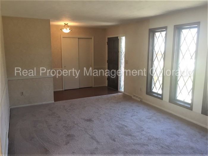 1619 S Kingston St - Photo 2 of 21