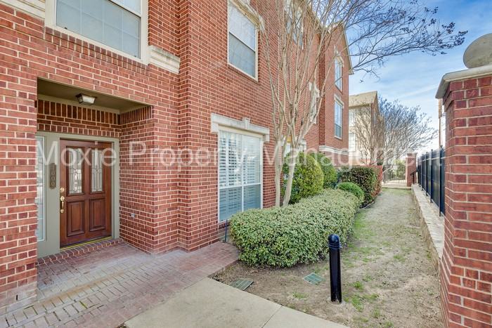1000 W Belknap St - Photo 2 of 39