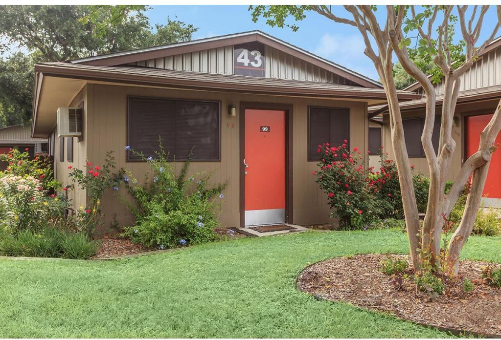 The Parker - Photo 2 of 20