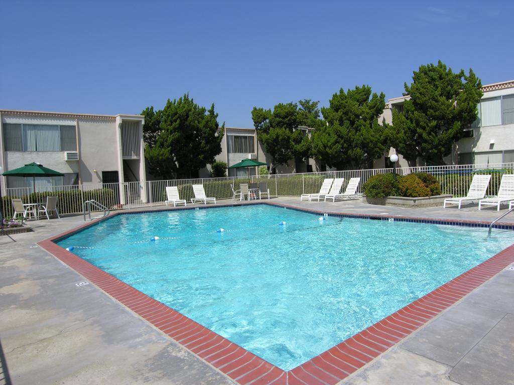 Colony Court Apartments - Photo 2 of 10