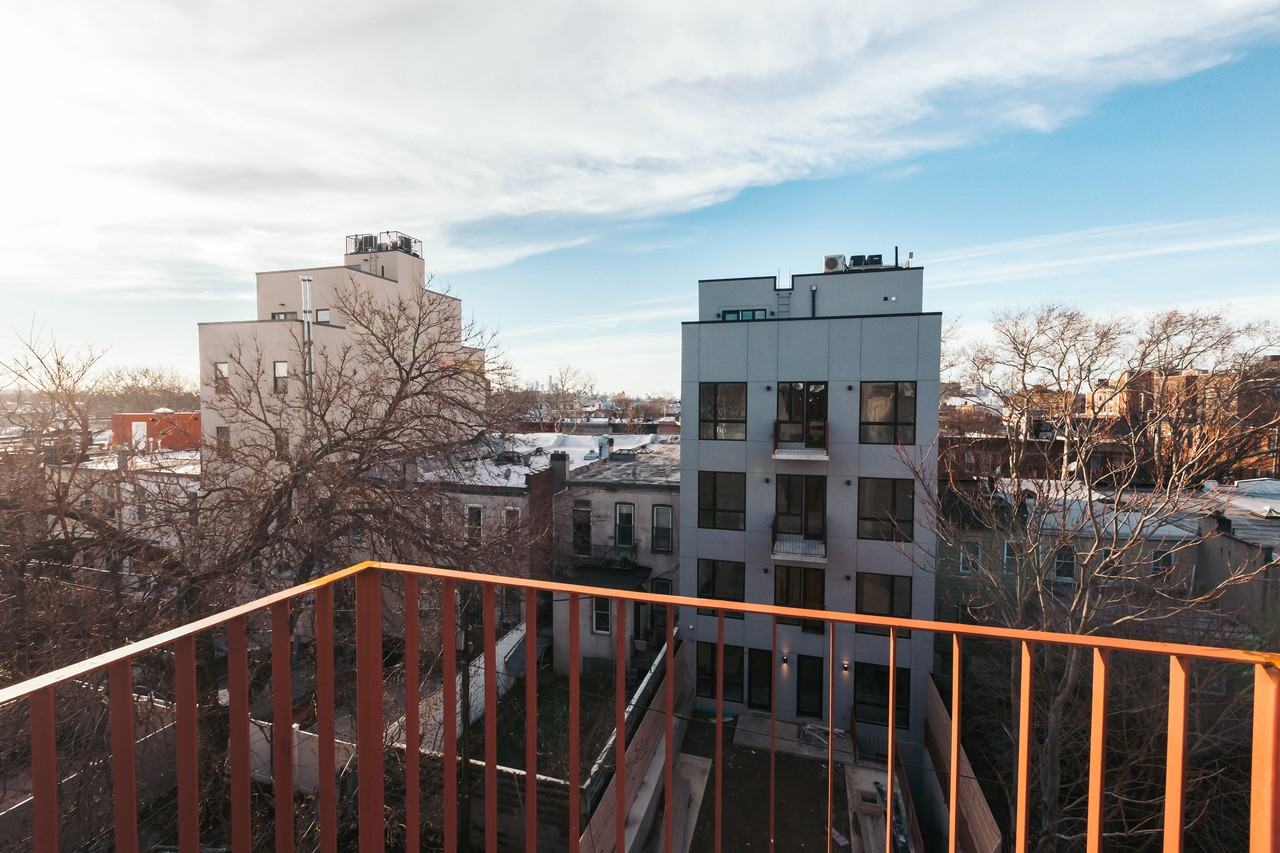 406 Cornelia Street #18SW