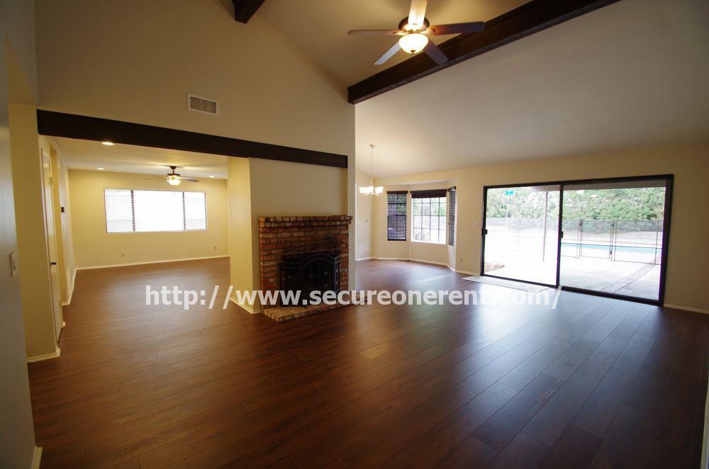 5402 Fairgrange Dr - Photo 3 of 21