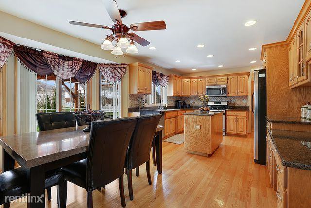 10441 Venice Ln - Photo 2 of 10