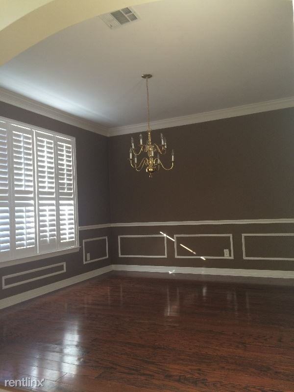 128 Merideth Dr - Photo 3 of 18