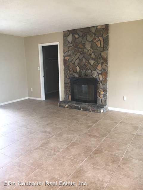 6315 Tammy Ln - Photo 3 of 10