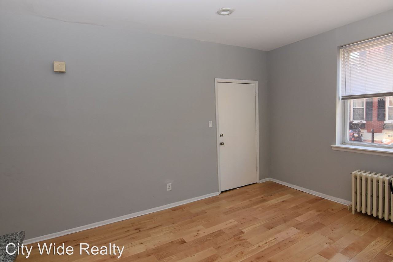 971 N lawrence - Photo 3 of 28