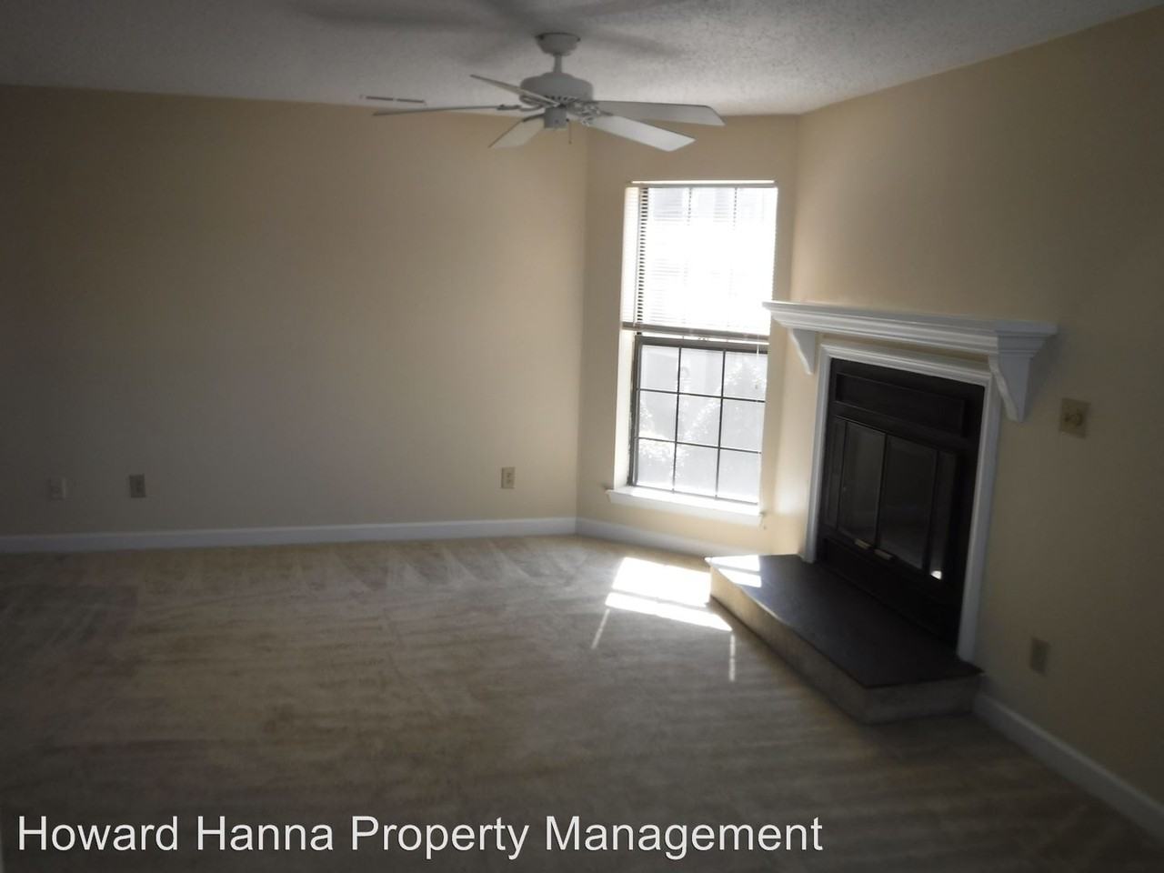 403 Harbour Point #202 - Photo 3 of 15