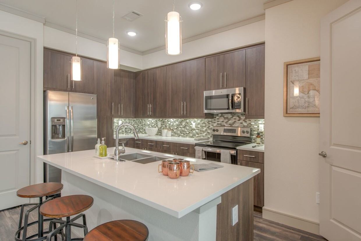 1200 Louisiana Street - Photo 3 of 10