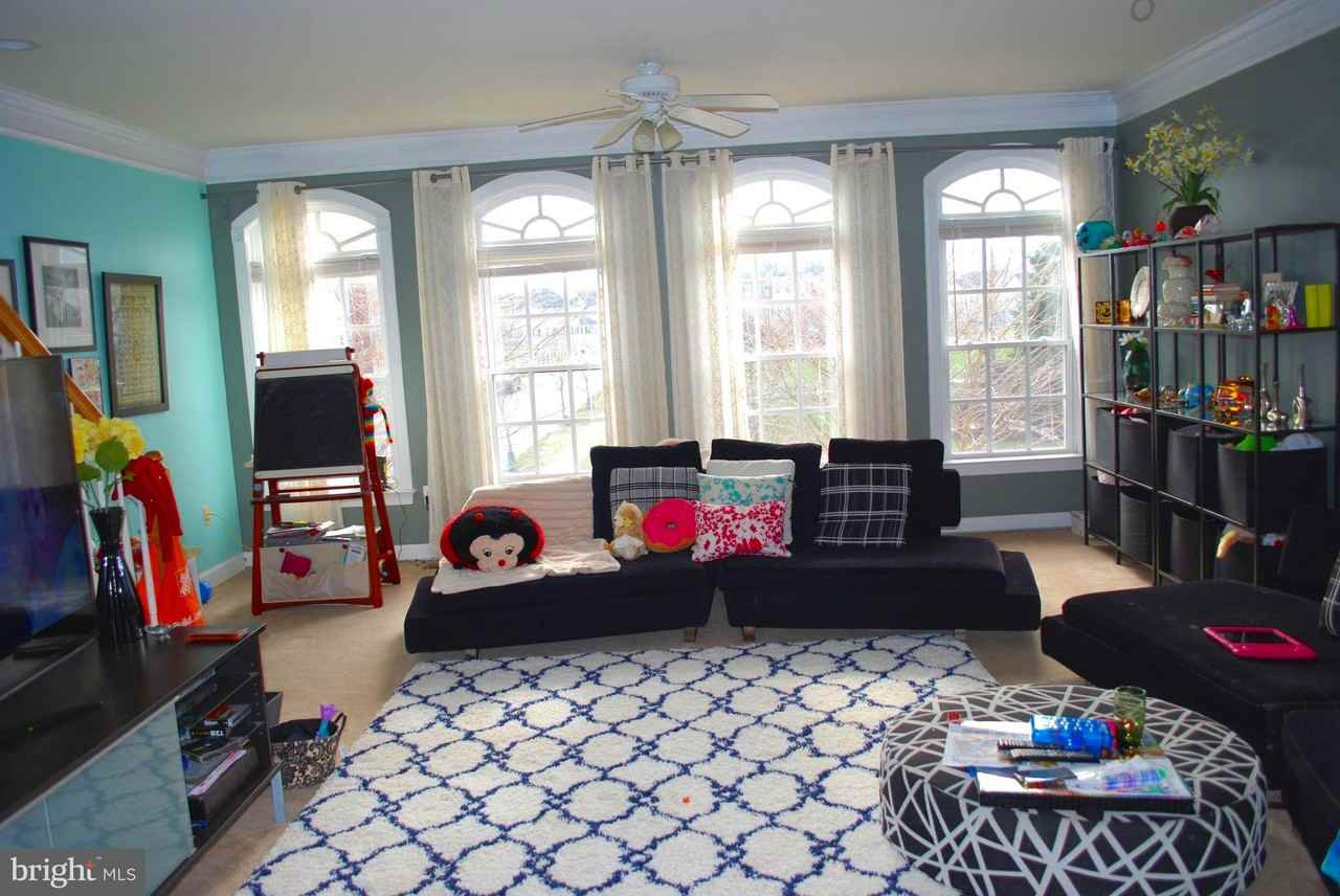 10632 Bristow Station Dr - Photo 3 of 25