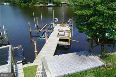 233 List Ave - Photo 3 of 5