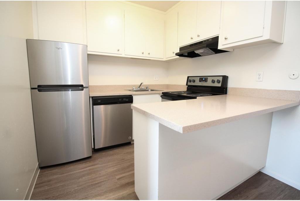 Newell Vista Apartments - Photo 2 of 20