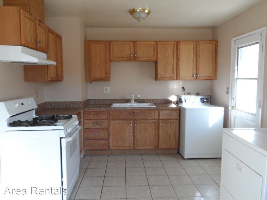 36061 Dividing Line St - Photo 3 of 6