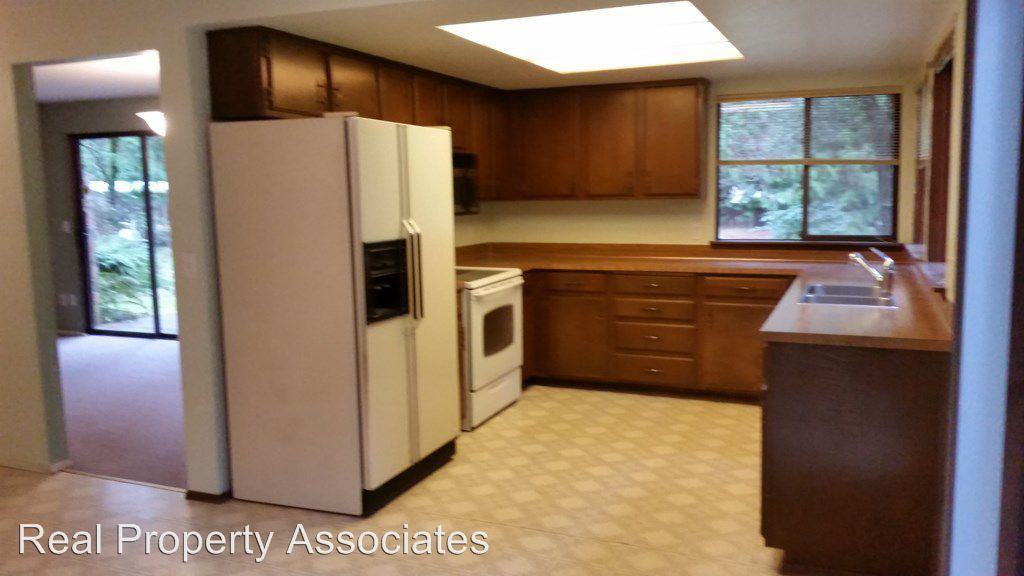 19836 NE 174th St - Photo 3 of 15