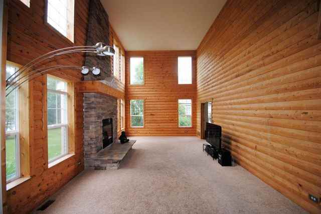 679 Sumac Dr - Photo 2 of 42