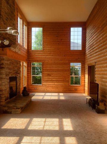 679 Sumac Dr - Photo 3 of 42