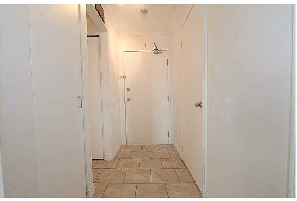 408260 Brittany Drive Apartments 260 Brittany Dr, Ottawa, ON K1K 4M1