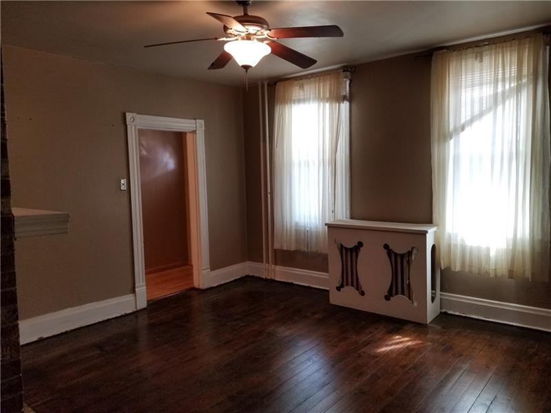 410 Agatha St - Photo 3 of 24