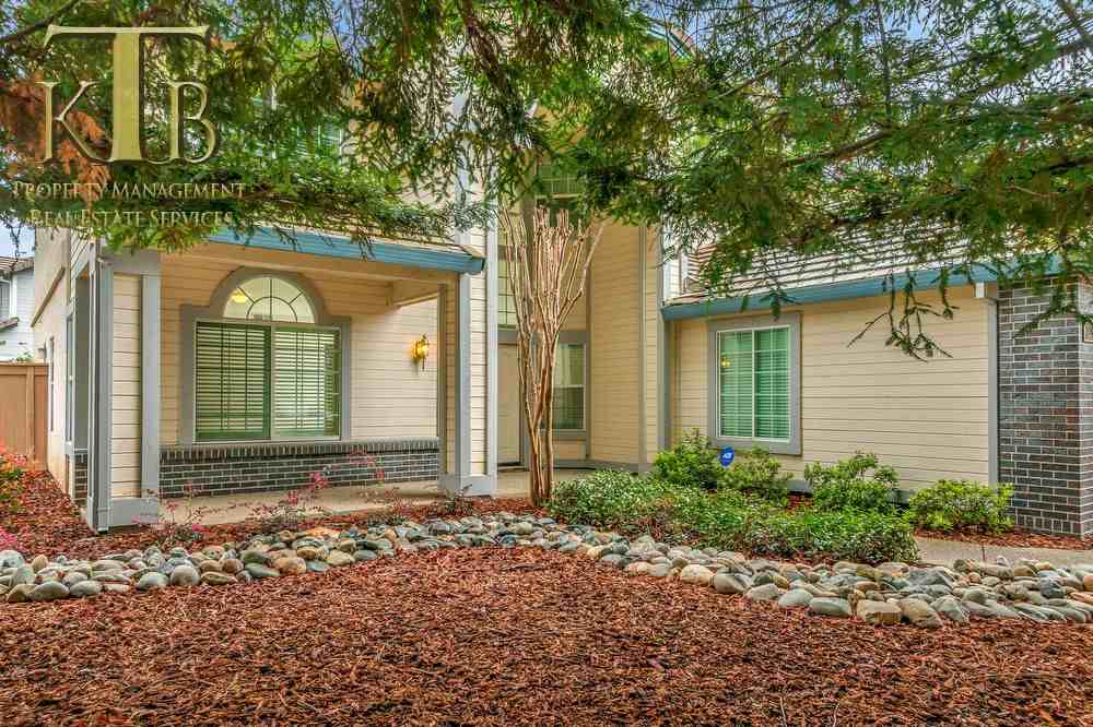 11901 Silver Cliff Way - Photo 2 of 26
