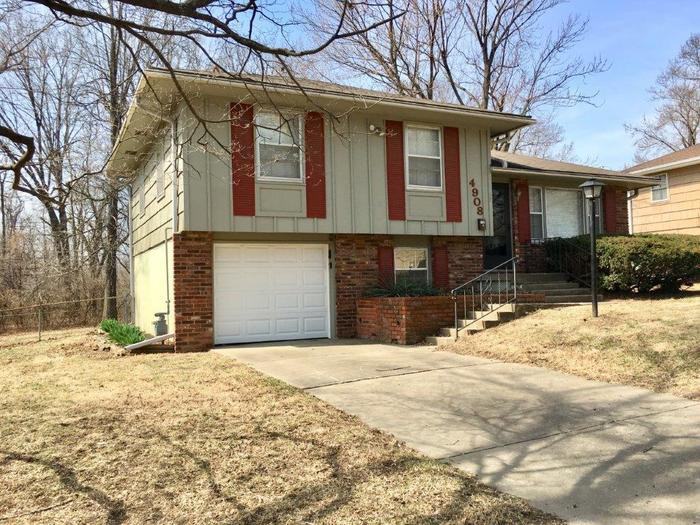 4908 Crescent Ave - Photo 2 of 19