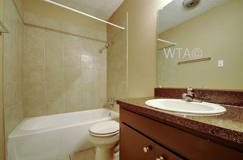 2414 Ventura Drive - Photo 3 of 7