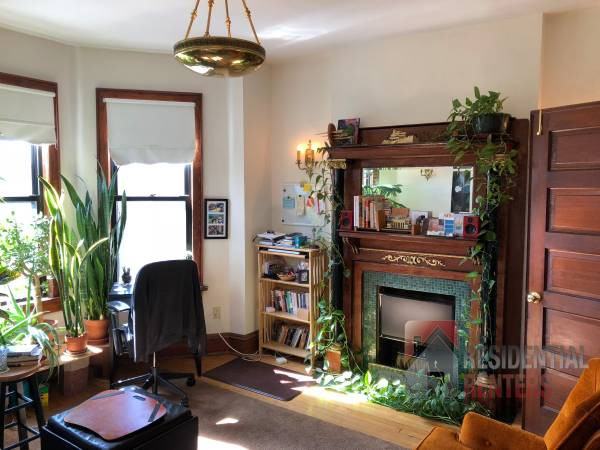 526 West National Avenue - Photo 3 of 10