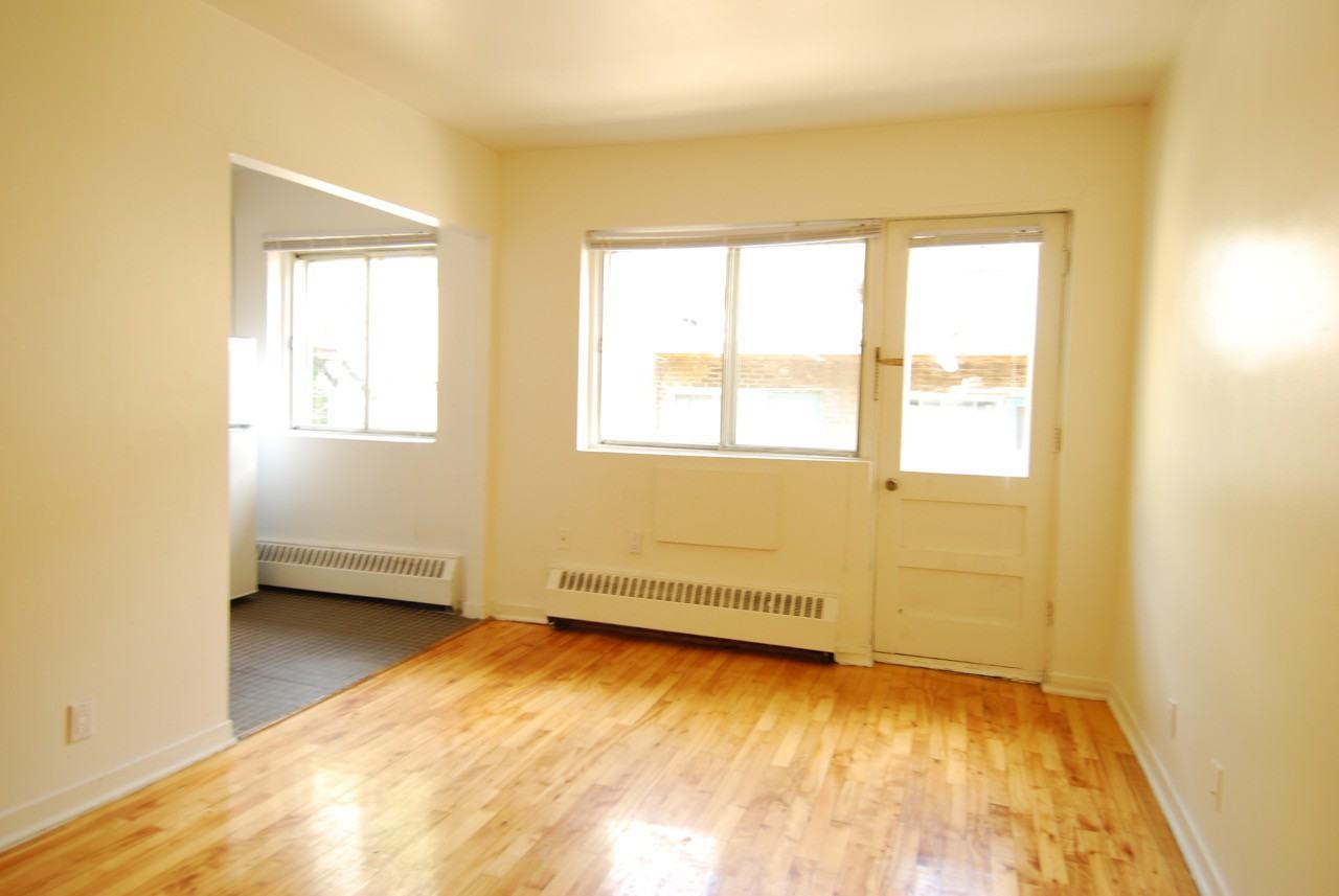 3400 Place Decelles 64, Montréal, QC H3S 1X4 1 Bedroom Apartment for