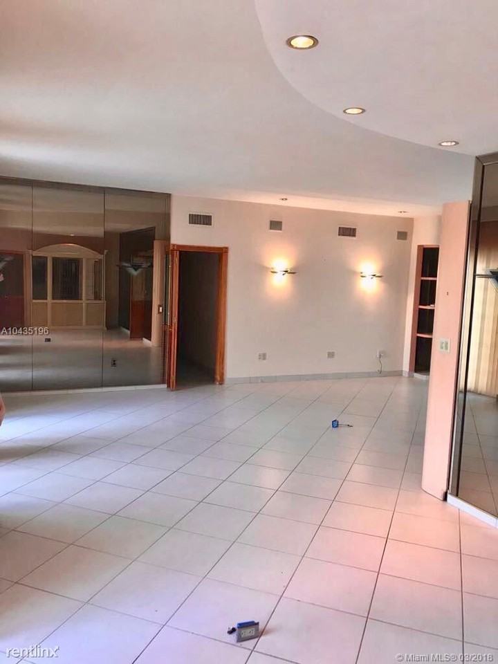 9770 W Bay Harbor Dr #9771 - Photo 2 of 8