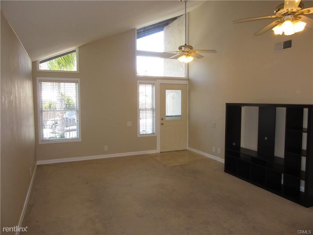 29392 Pinewood Ln - Photo 3 of 19