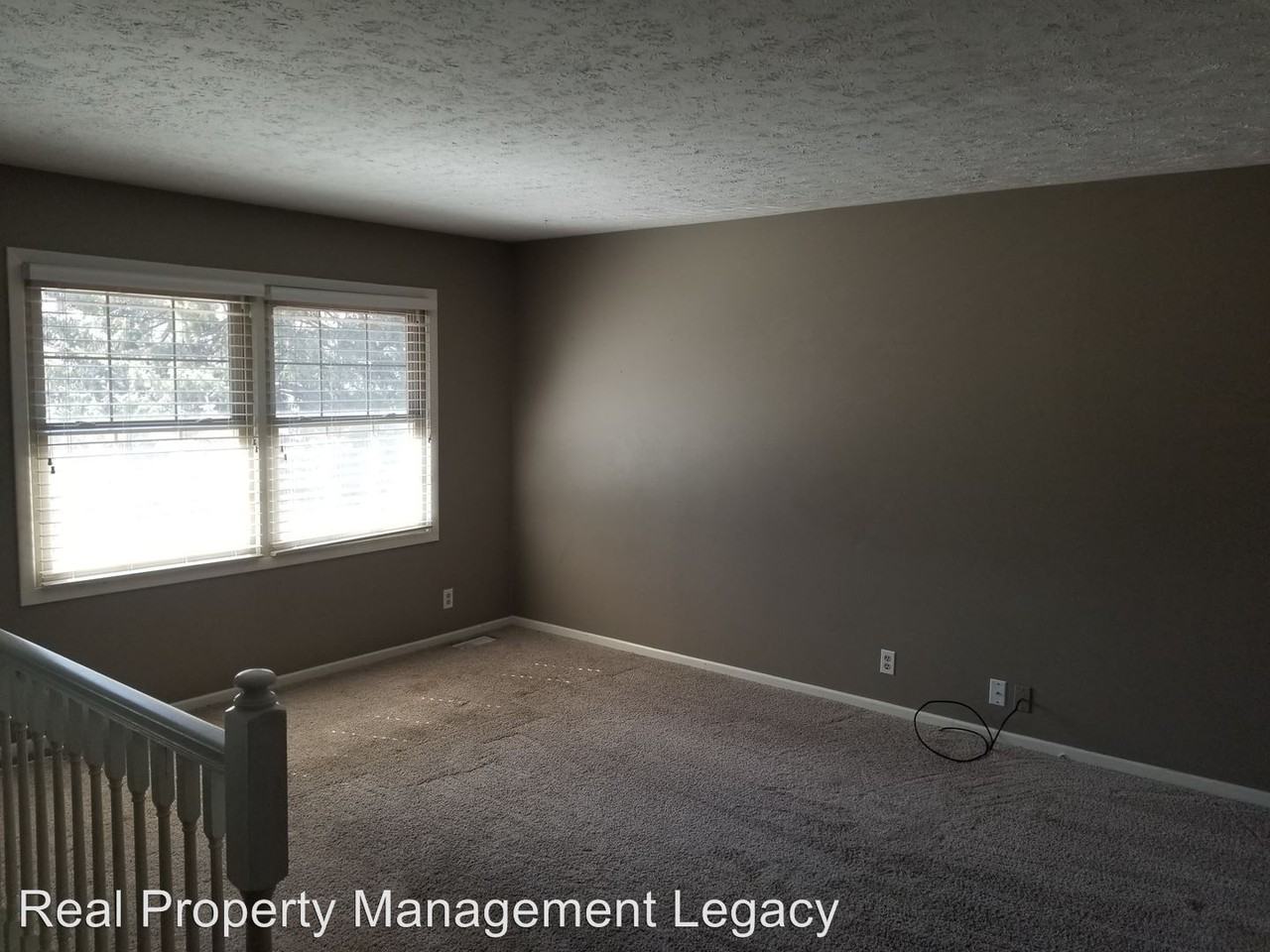 8810 Spaulding Cir - Photo 2 of 12