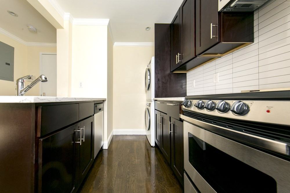 447 East 9th Street - Photo 3 of 11