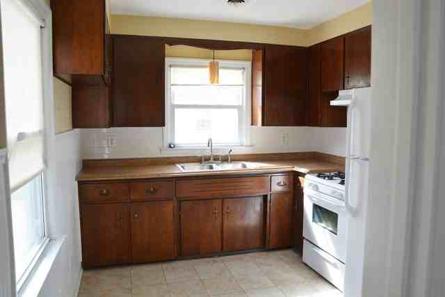 199 S Lincoln St - Photo 2 of 11