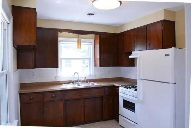 199 S Lincoln St - Photo 3 of 11