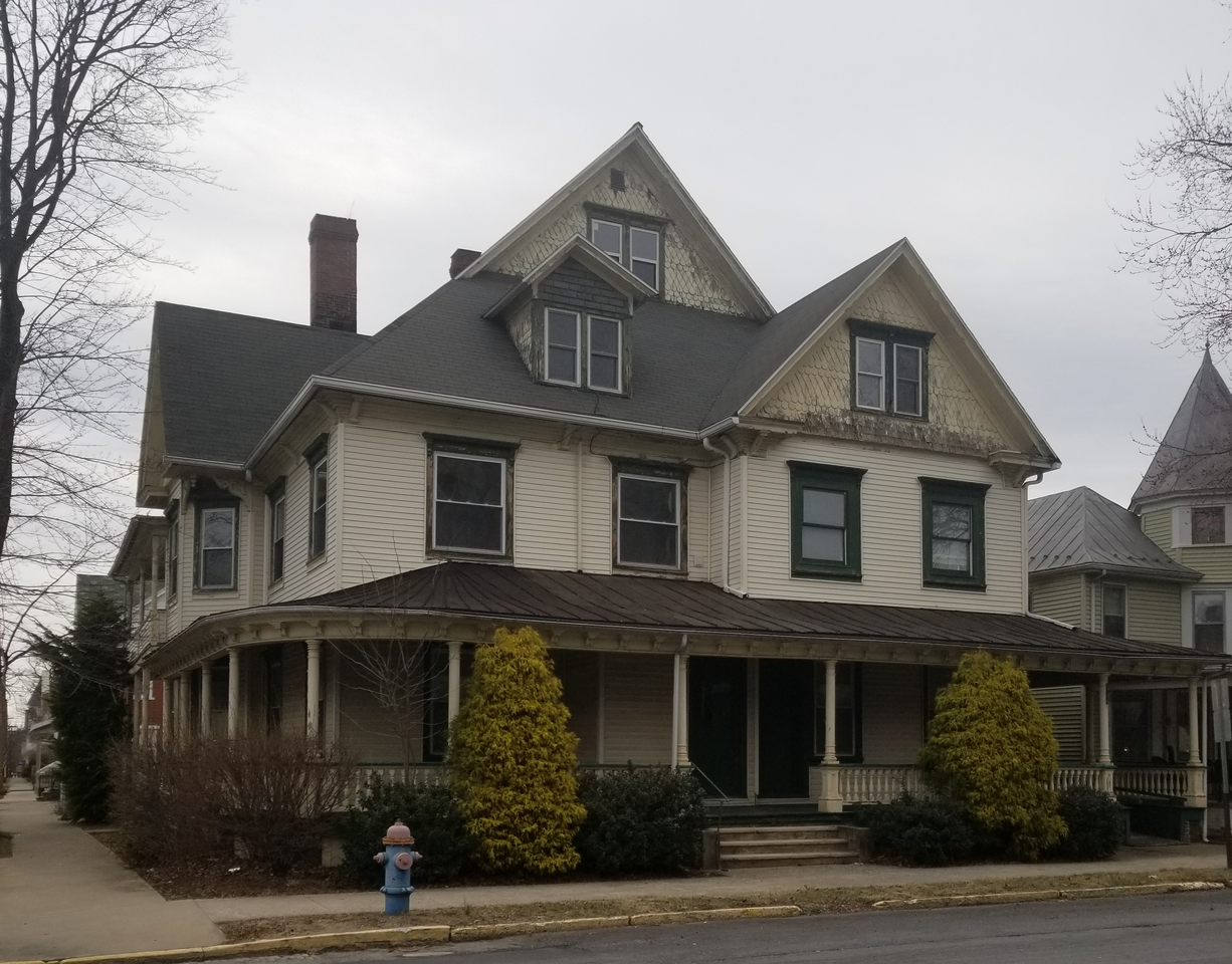 202-206 Arch Street - Photo 3 of 4