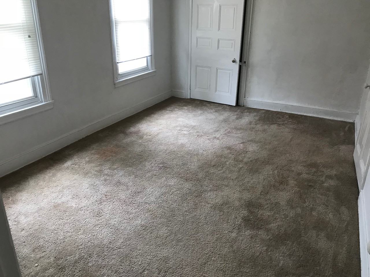 211 Main St - Photo 3 of 6