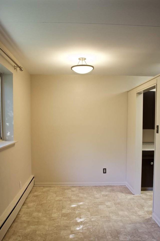 Forks Manor - Photo 3 of 7