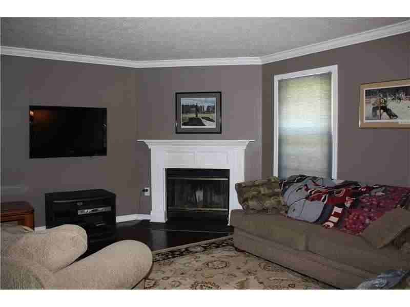 7014 Clubview Dr - Photo 2 of 25