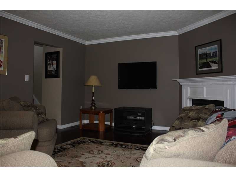 7014 Clubview Dr - Photo 3 of 25