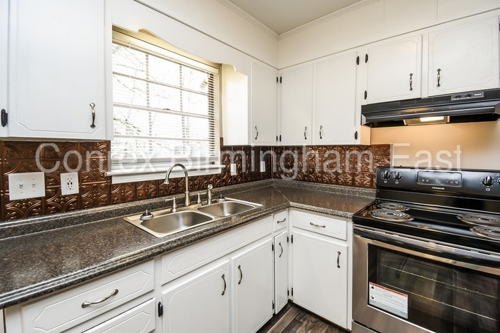 1737 Molly Dr - Photo 2 of 4
