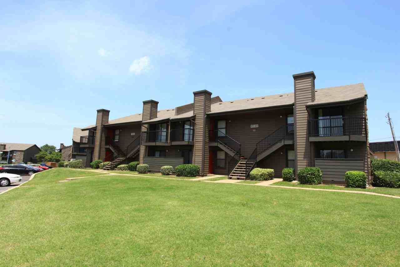 Hickory Grove Apartments 1101 W Houston St, Broken Arrow, OK 74012