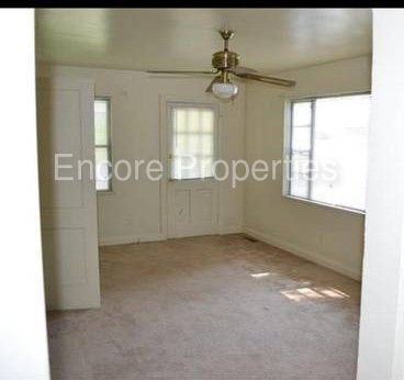 847 Ross Ave - Photo 3 of 8