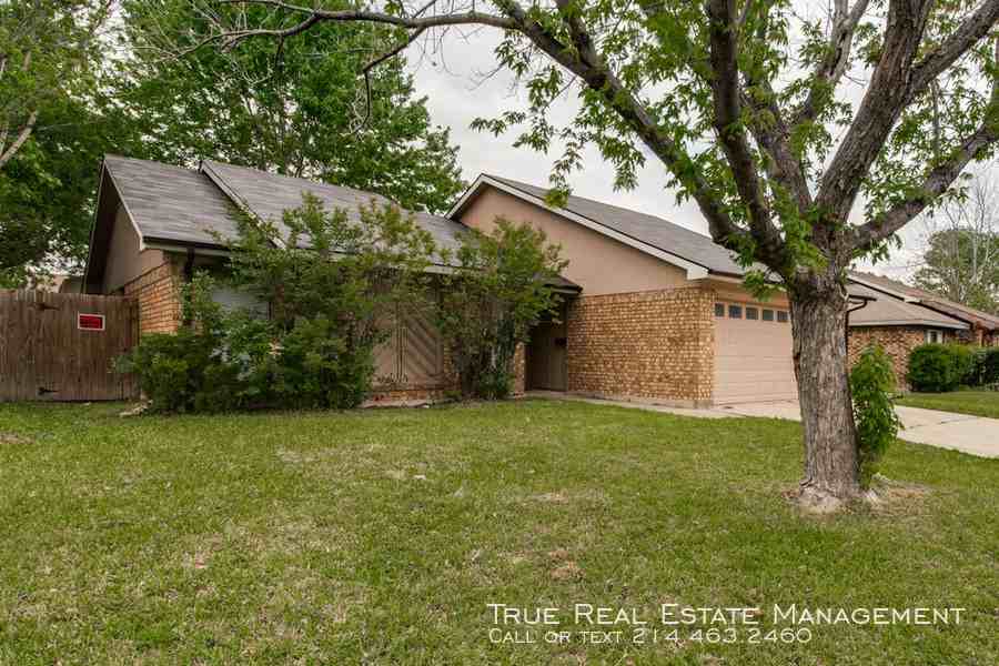 411 Revolution Ln - Photo 2 of 20