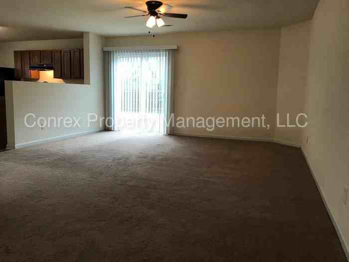 112 Bayside Ln - Photo 3 of 17