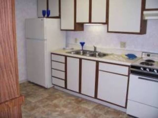 Amberidge Apartments - Photo 3 of 12