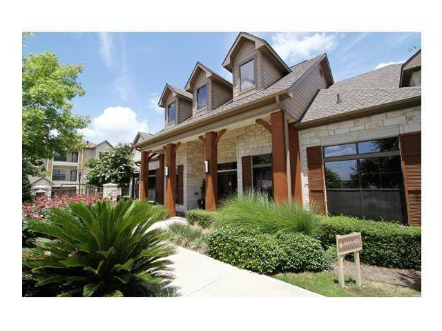 Broadstone Crossing - Photo 2 of 6