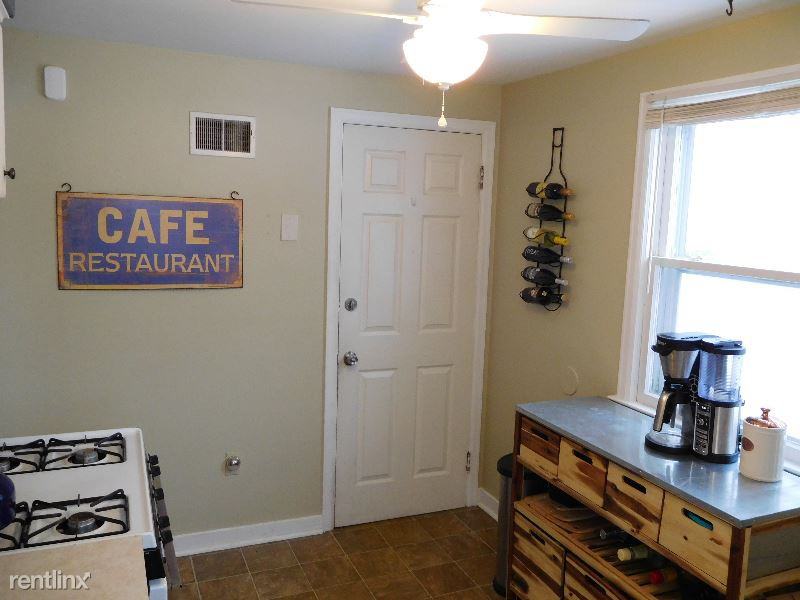 511 Rhode Island St - Photo 3 of 15