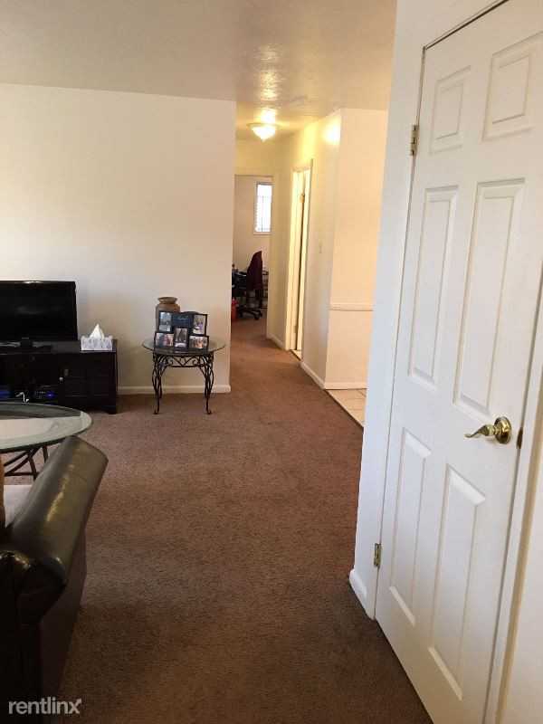 215 Dale Dr - Photo 3 of 10