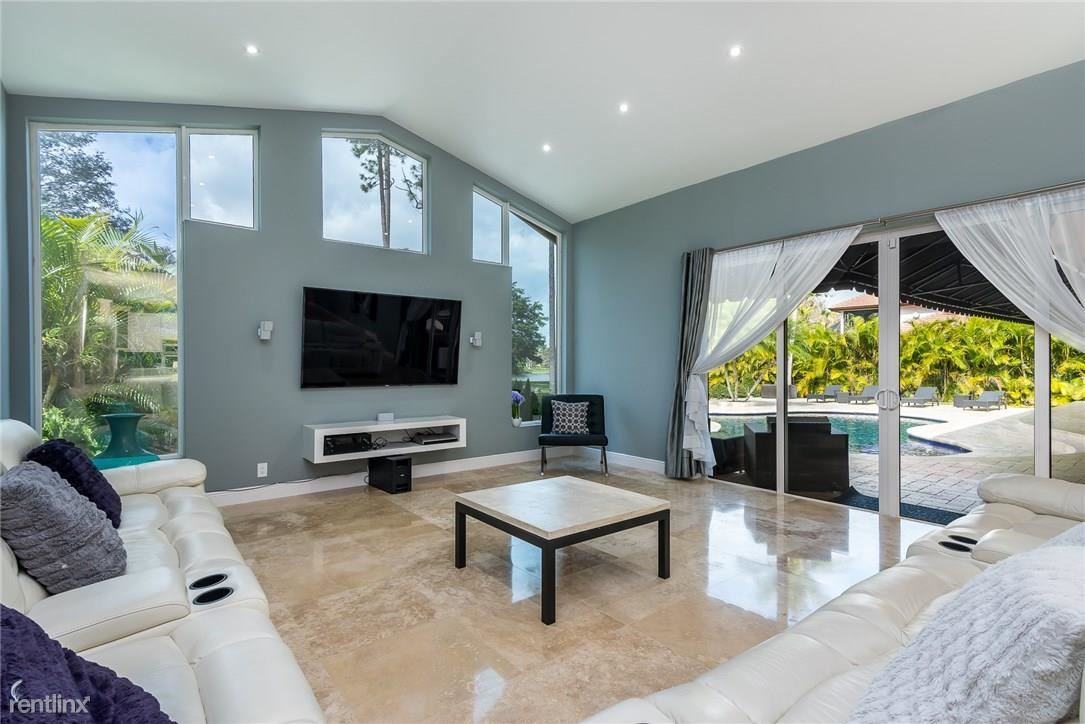 5599 E Leitner Dr - Photo 2 of 5