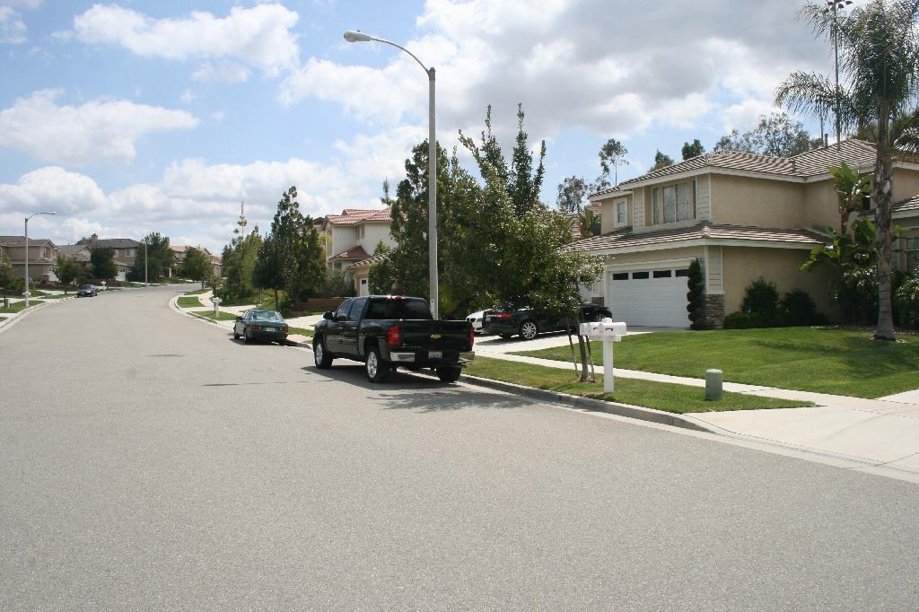 1916 Olympia Fields Dr - Photo 2 of 20