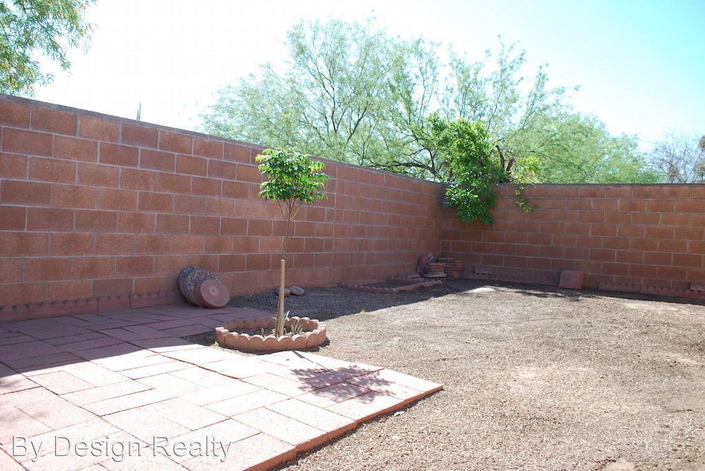 315 E Roger Rd - Photo 3 of 13